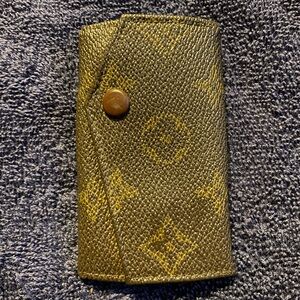 Antique Louis Vuitton Amiet Monogram Signature Key Holder